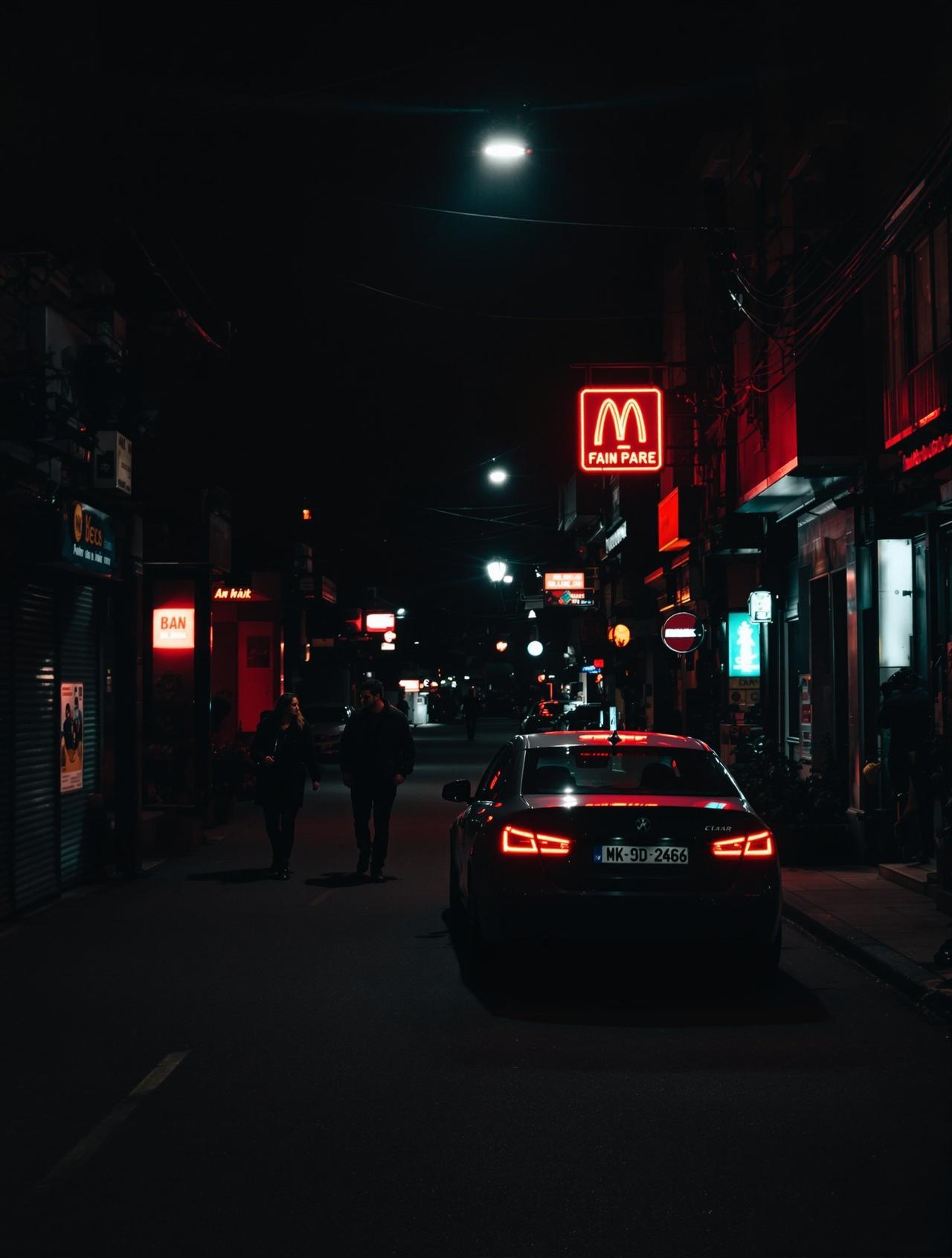 某男星深夜私会现场 - 每日吃瓜在线